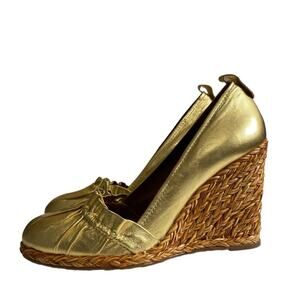BcbgMaxAzria Gold‎ Leather Wedges Shoes Women’s Size 8B RUNS SMALL